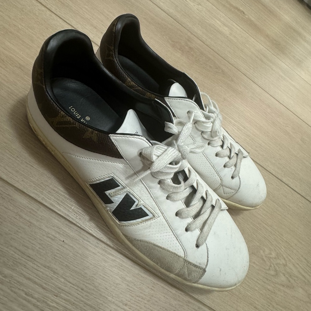 Louis Vuitton Men Sneakers - Picture 5 of 6